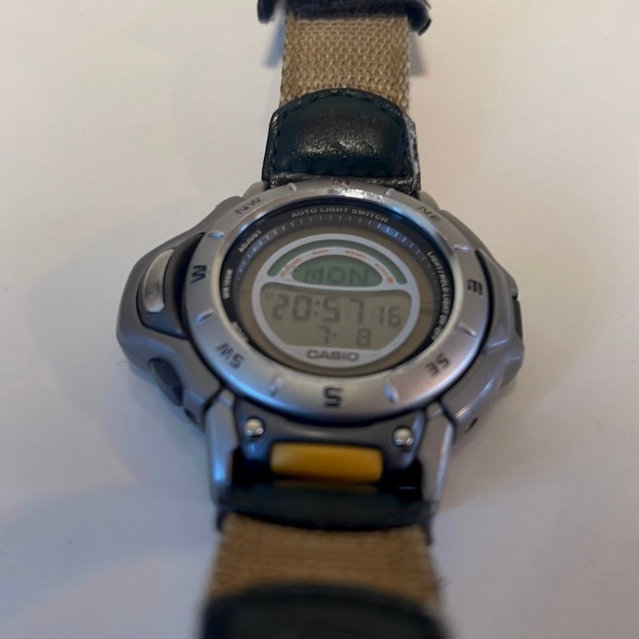 Casio Pro Trek - Digitalklocka