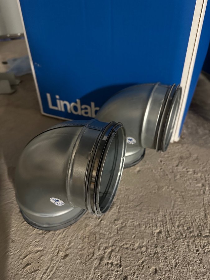 Ny Lindab Spiro/ventilationsrör Kort böj BKU 125 mm 90Gr