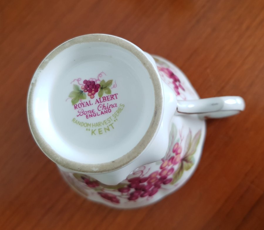 Royal Albert Random Harvest Series "KENT"- Tekopp / Kaffekopp med fat