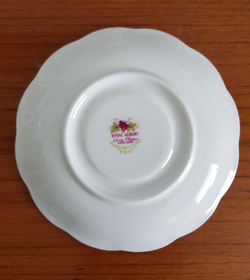 Royal Albert Random Harvest Series "KENT"- Tekopp / Kaffekopp med fat