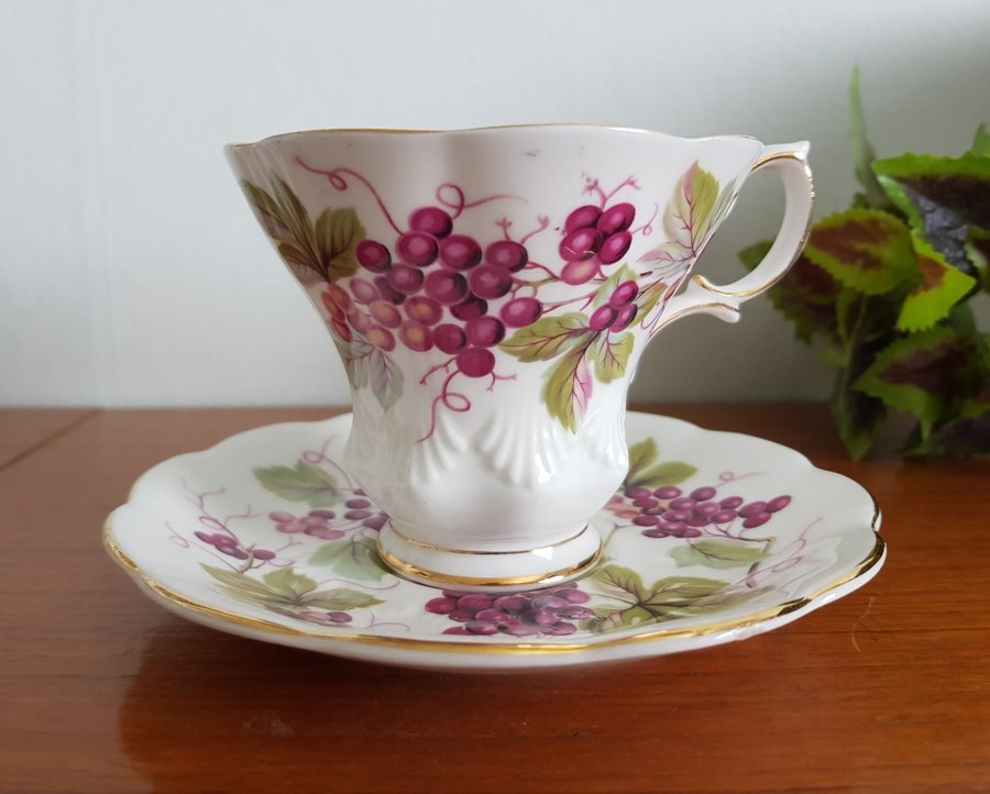 Royal Albert Random Harvest Series "KENT"- Tekopp / Kaffekopp med fat