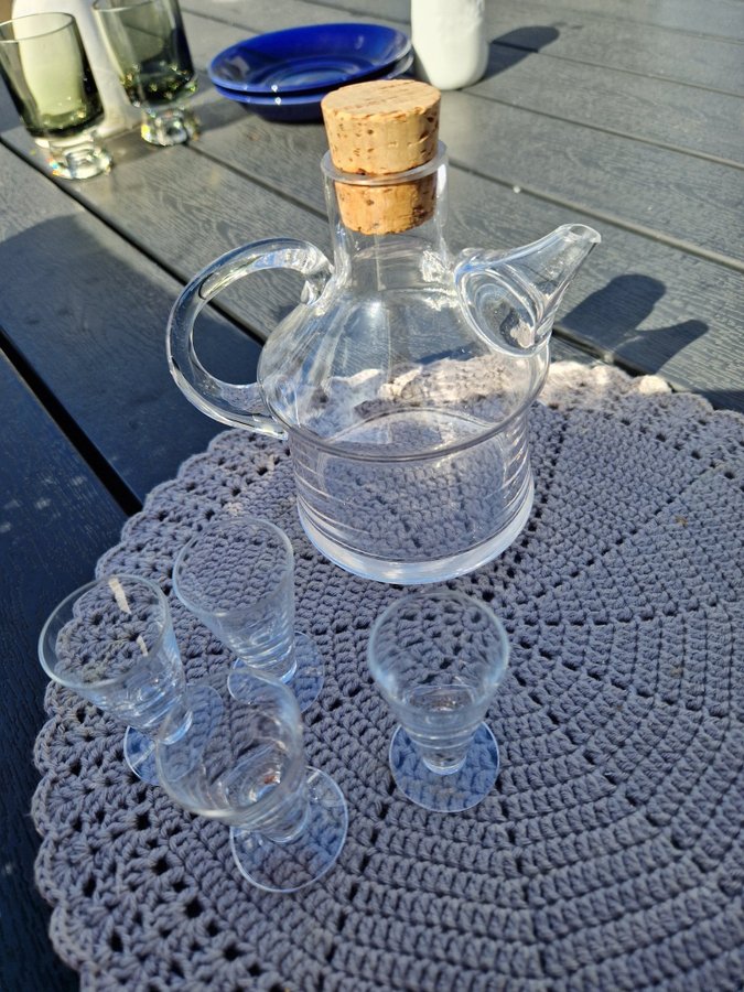 Glas kanna med kork pip och kork Boda glasbruk Bertil Vallien