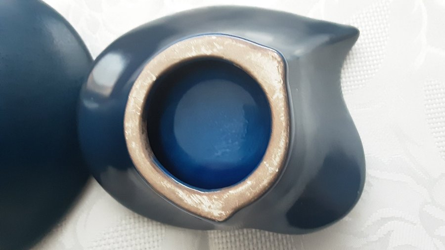 Fina blåa skål och ljuslyktan från Jie keramik Sweden