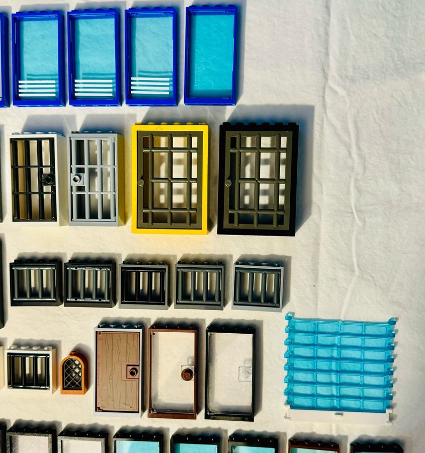 Lego dörrar fönster gallerfönster Fort slott fängelse polis mkt fint