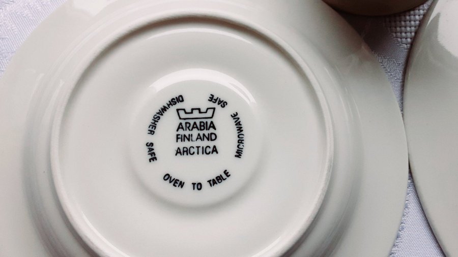 Retro kaffekopp med fat och assiett ARABIA serien " ARKTICA" FINLAND