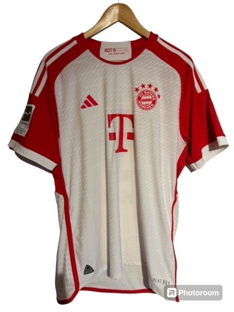 Bayern München Adidas vit fotbollströja storlek XL