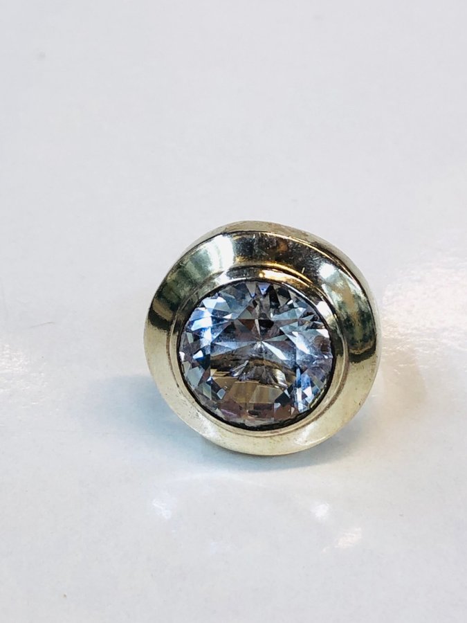 Svensk design silver ring med bergkristall sten