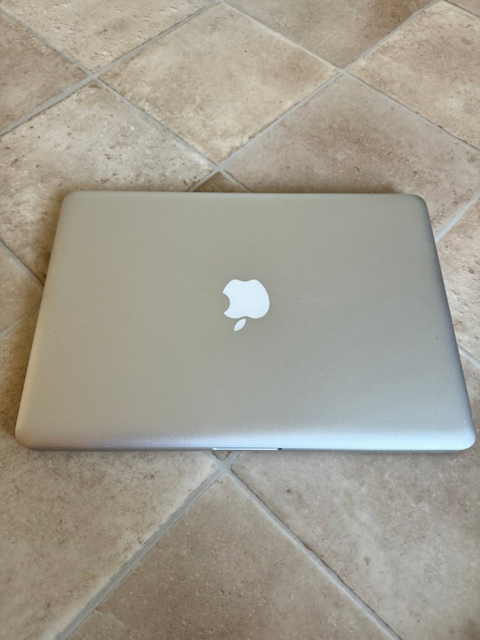 Finskick i5 Intel 31GHz MacBook Pro 16GB/240GB SSD