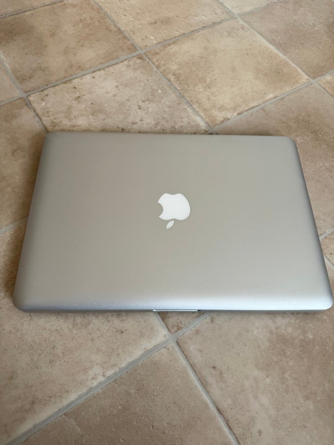 Finskick i5 Intel 29GHz MacBook Pro 16GB/240GB SSD