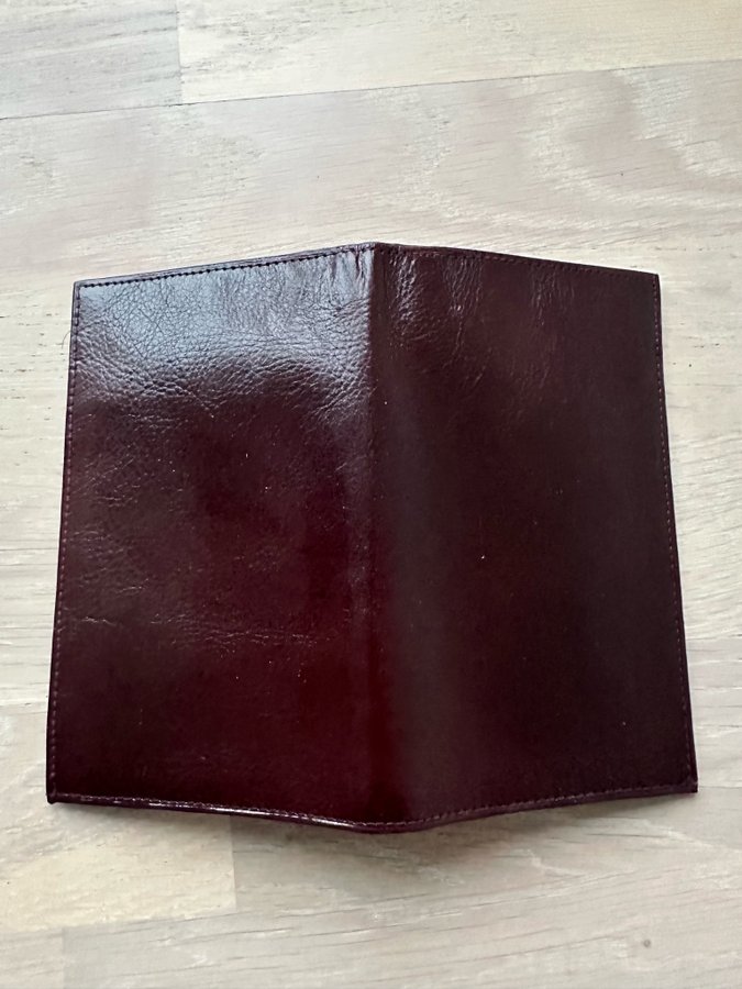 Plånbok helt ny i kalvskinn brun 16 x 10 cm
