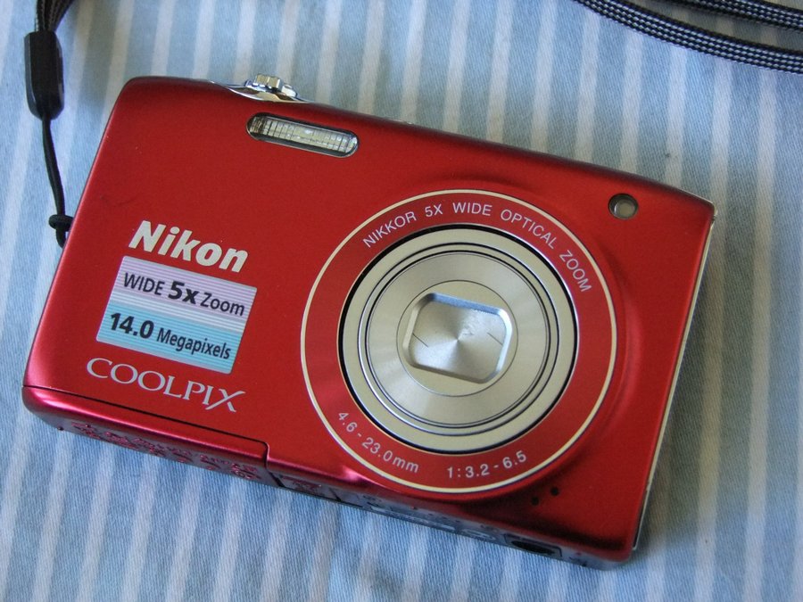 Nikon Coolpix S3100 CCD-bildsensor med 14 Mpixel mycket fin