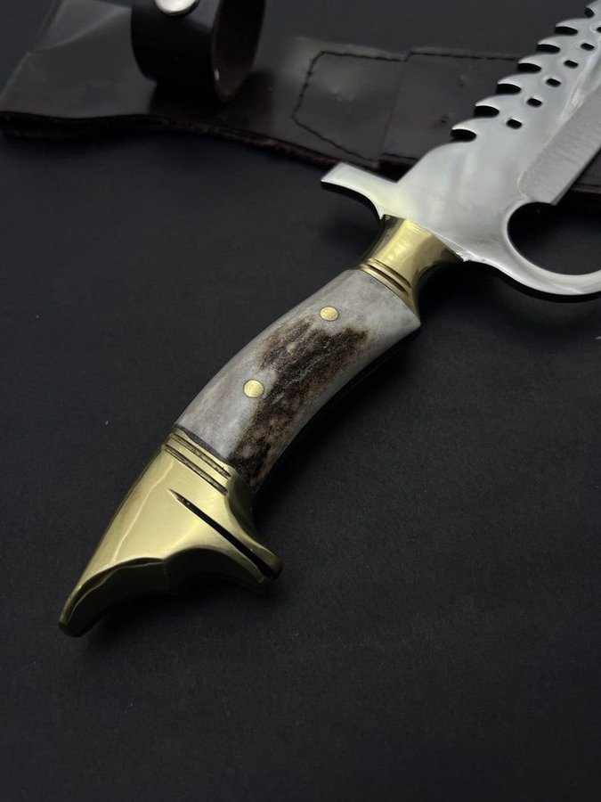 Handmade Original Deer Antler Wolf Brass Hunting Knife Survival Knife