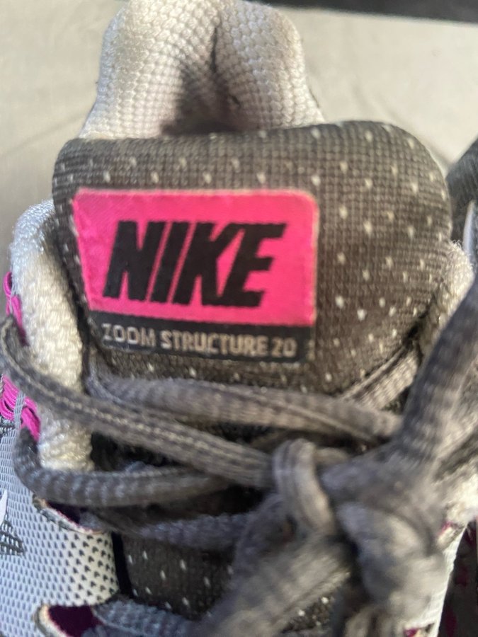 Nike zoom structure 20 rosa/grå löparsko dam