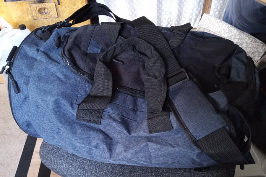 En flexibel resväska/sportväska/ryggsäck