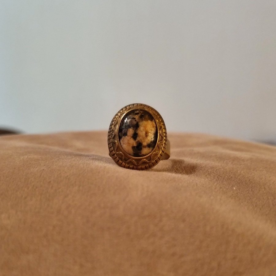 Vintage Kalevala ring i Brons med Granit