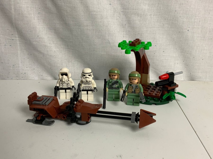 Endor Rebel Trooper  Imperial Trooper Battle Pack 9489 Lego Star Wars