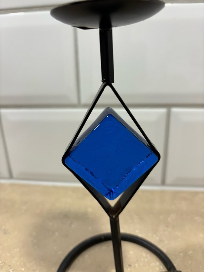 Bo svensk design Made in Sweden ljusstake gjutjärn med blått glas RETRO