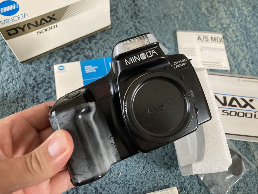 Minolta Dynax 5000i kamera med kartong