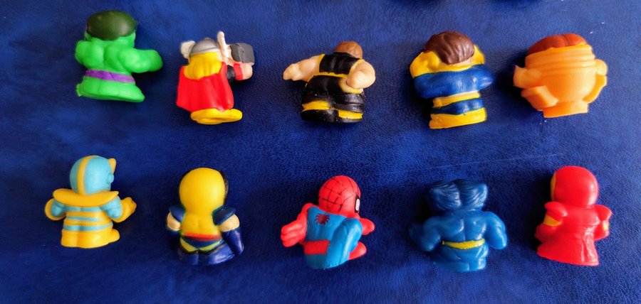 20 ST ÄLDRE MARVEL DC SUPERHERO SQUINKIES MINIATUR GUMMI FIGURER