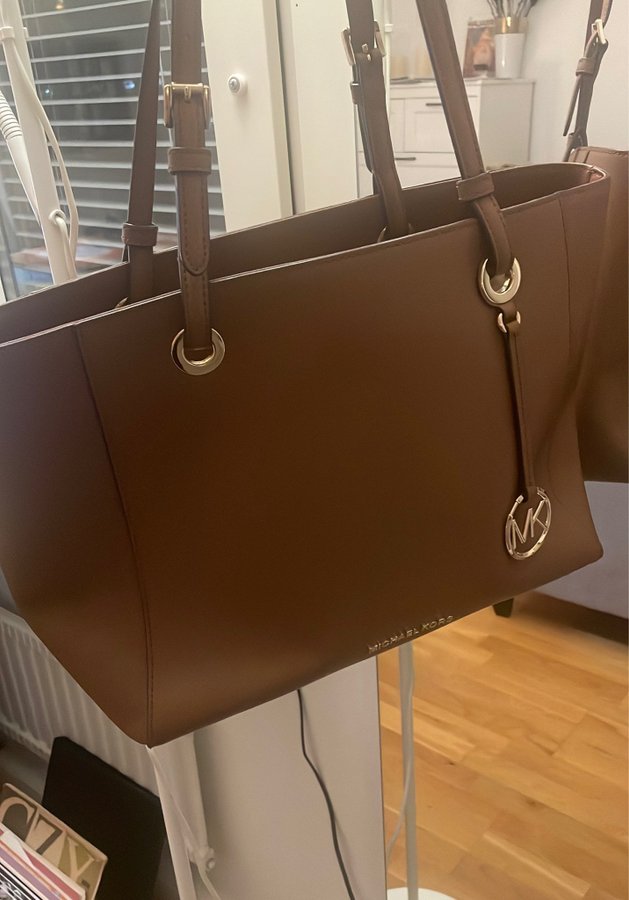 Snygg brun äkta Michael Kors