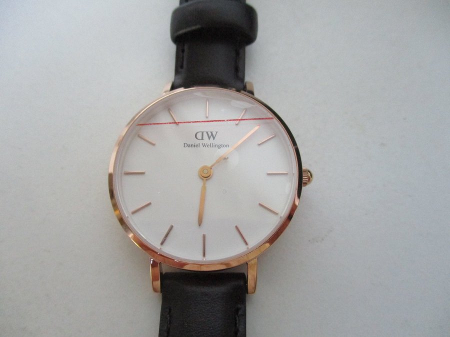 Helt ny Daniel Wellington klocka armbandsur svart läder damklocka