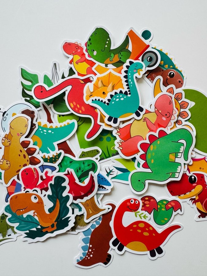 Dinosaurier klistermärken stickers 35 stycken!