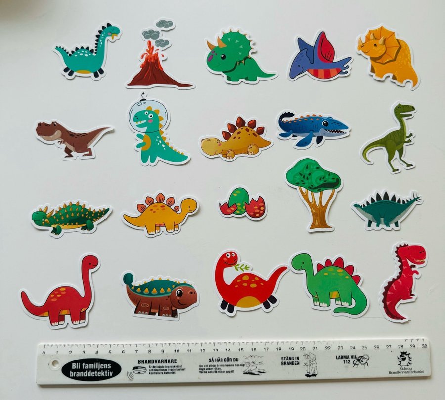 Dinosaurier klistermärken stickers 35 stycken!