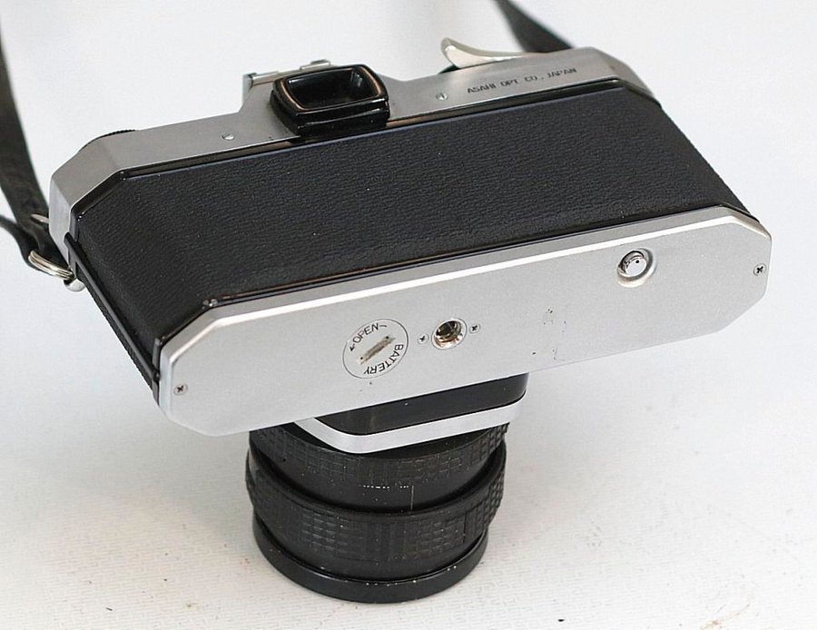 Kamera Pentax Spotmatic SP II objektiv Petri 1:17 f=50 mm Fatting= M42 gänga