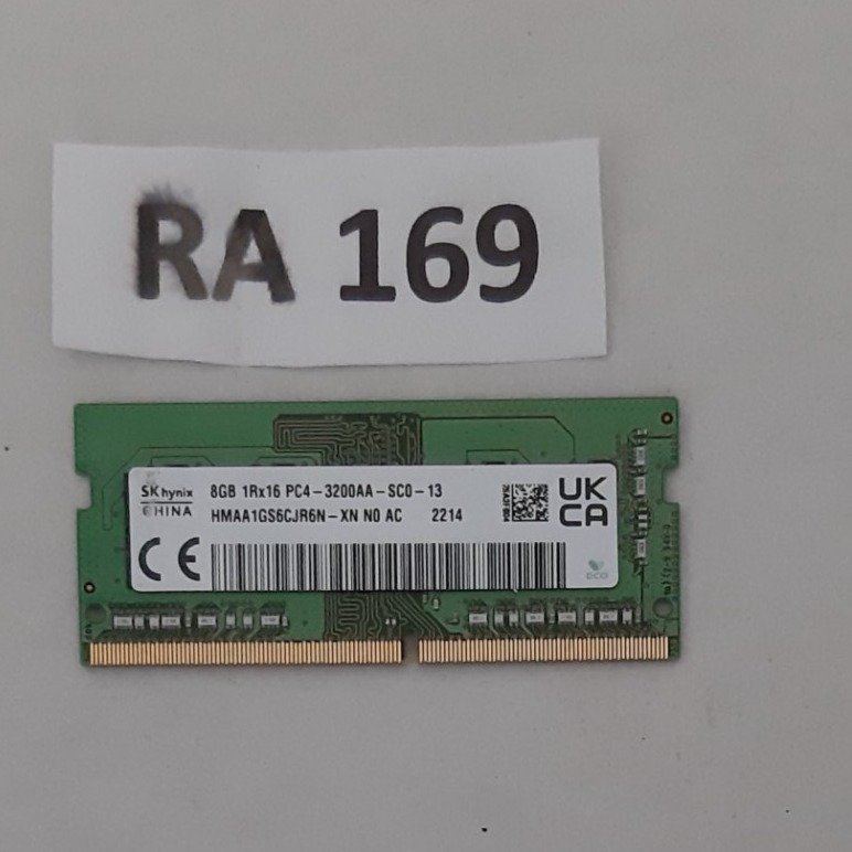 DDR4 8GB  märke : SK hynix  snabba 3200MHZ för laptop