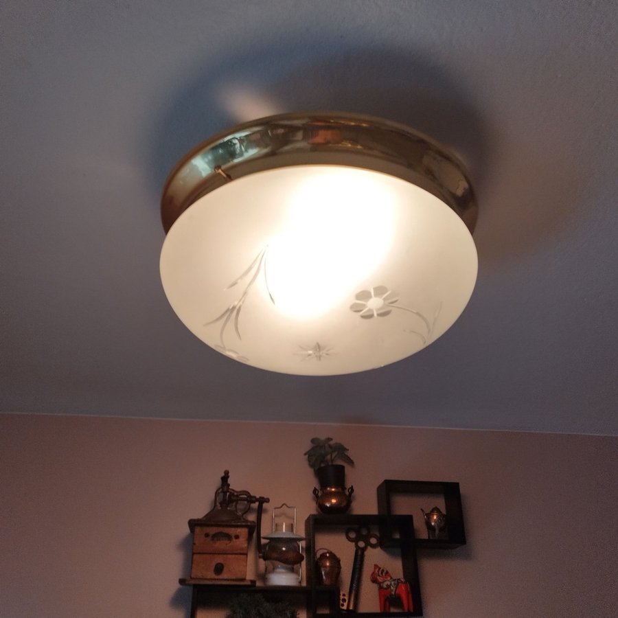 PLAFOND stor äkta märke Sweden Vintage 1900-tal i frostat glas och mässing