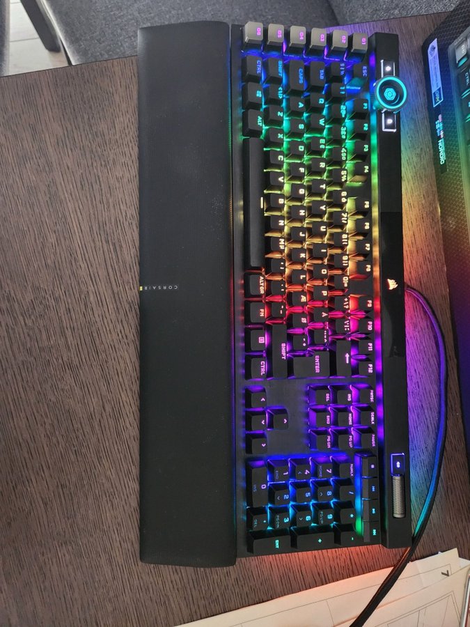 Corsair k100 RGB - OPX -Gaming tastatur - Nordisk