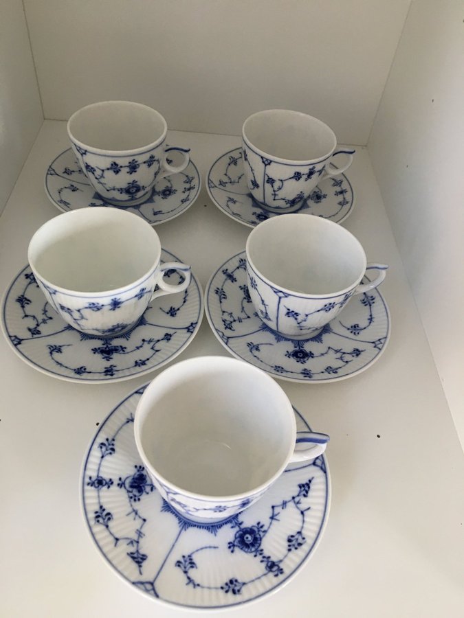 5st kaffekoppar med fat Royal Copenhagen musselmalet blue fluted plain