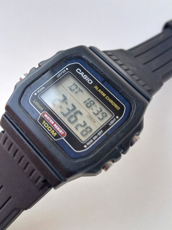 VINTAGE CASIO W-720 MODULE 549LCD QUARTZ WATCH FROM 80S