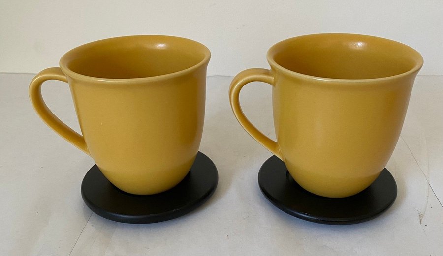 2 gula muggar - Höganäs Keramik - Mugg Design M-L Hellgren