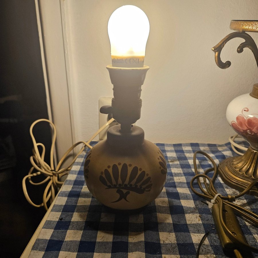 Äldre bordslampa keramik Art deco