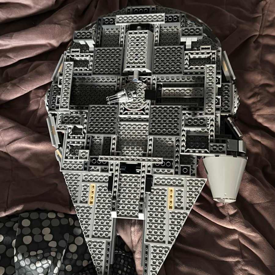 LEGO Star Wars Millennium Falcon