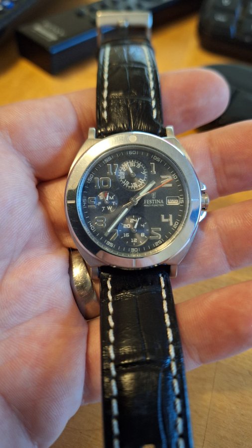 Festina Chronograph klocka i nästan oanvänt skick