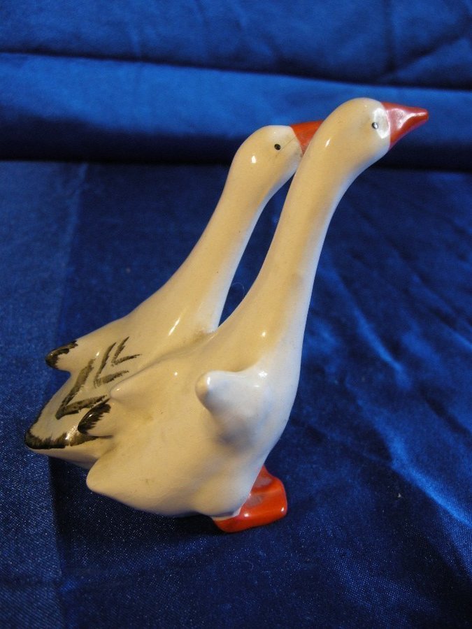 2 gäss i en figurin i porslin från Beswick Gås goose