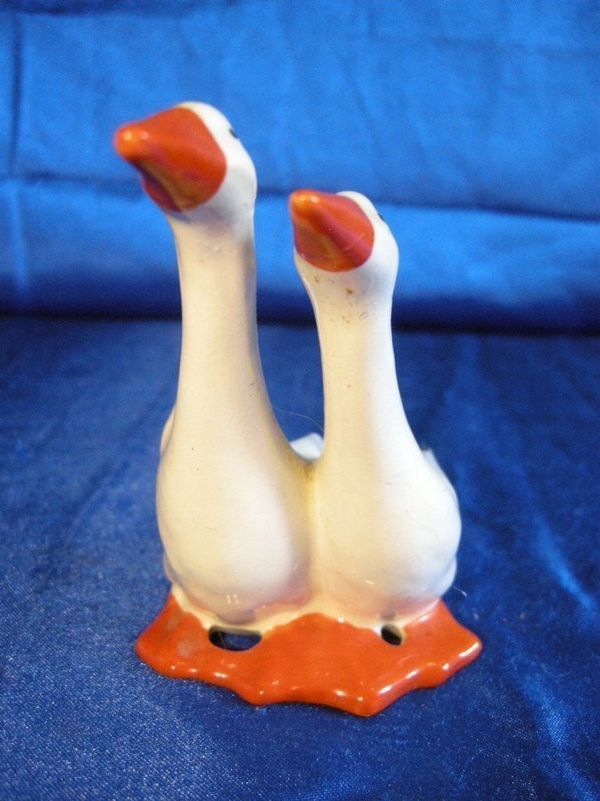 2 gäss i en figurin i porslin från Beswick Gås goose