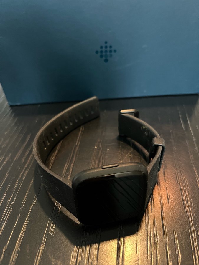 Oanvänd FitBit Versa 1 SmartWatch