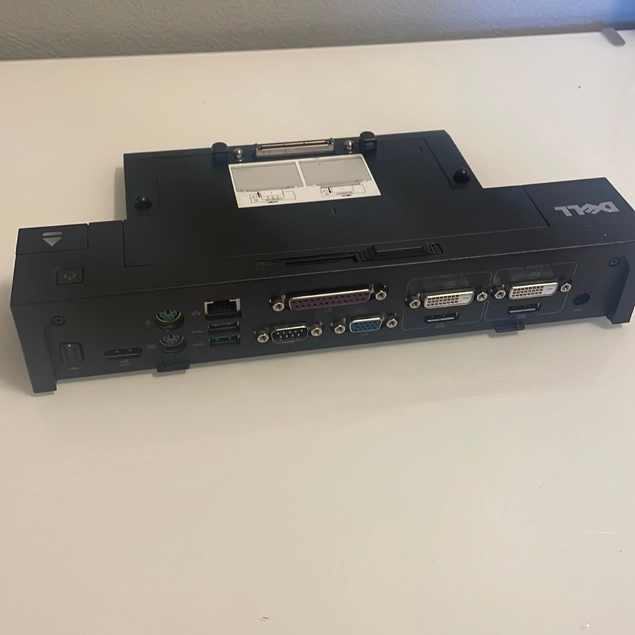 Dell Dockningsstation + Adapter ingår 130W