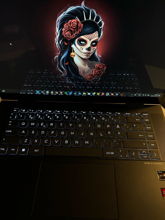 HP Envy x360 2-in-1 Laptop 15-fh0xx