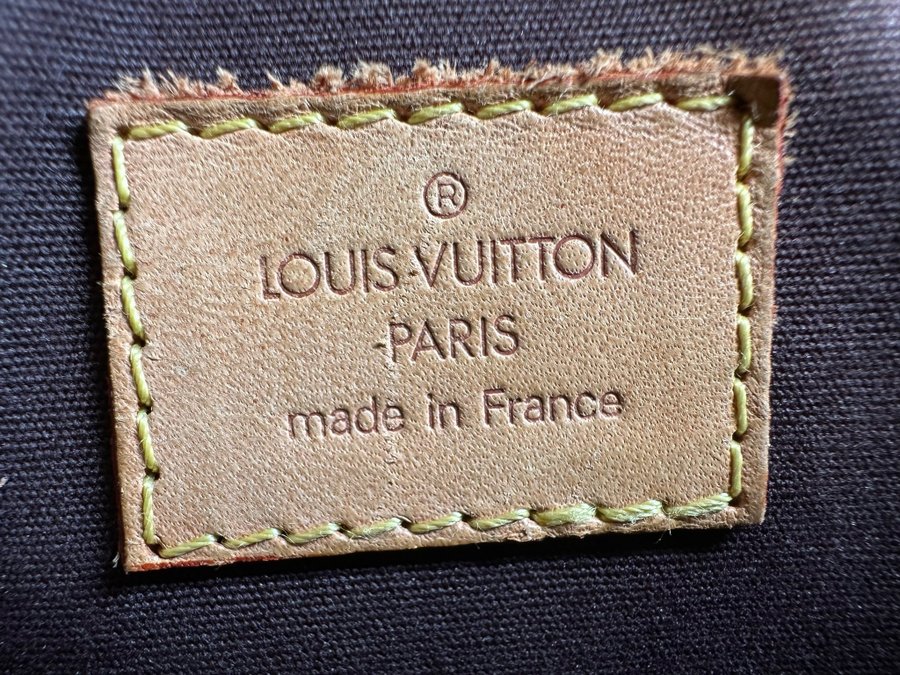 Louis Vuitton Summit Drive Patent Leather bag taske