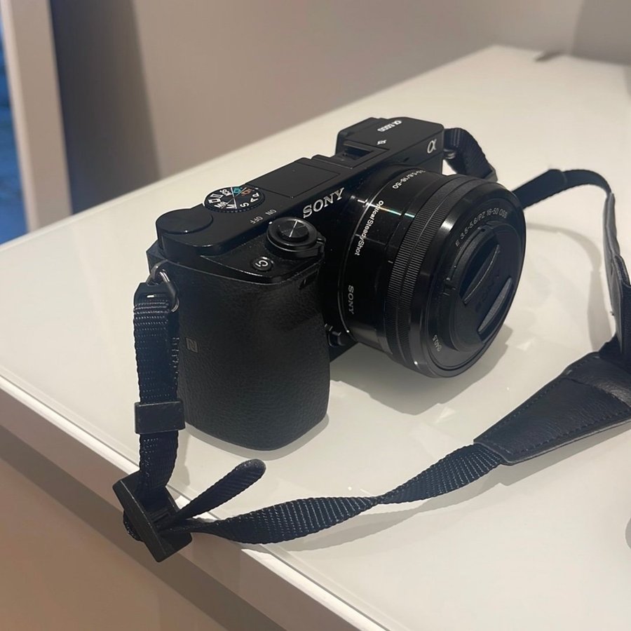 Sony a6000 med objektiv