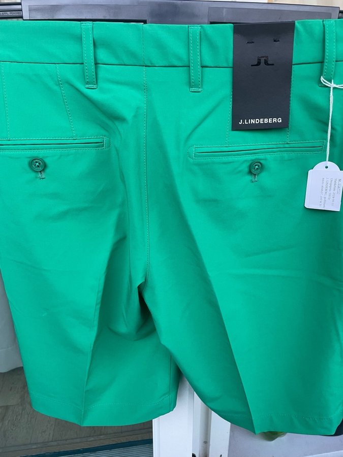 Jlindeberg gröna shorts storlek W 31