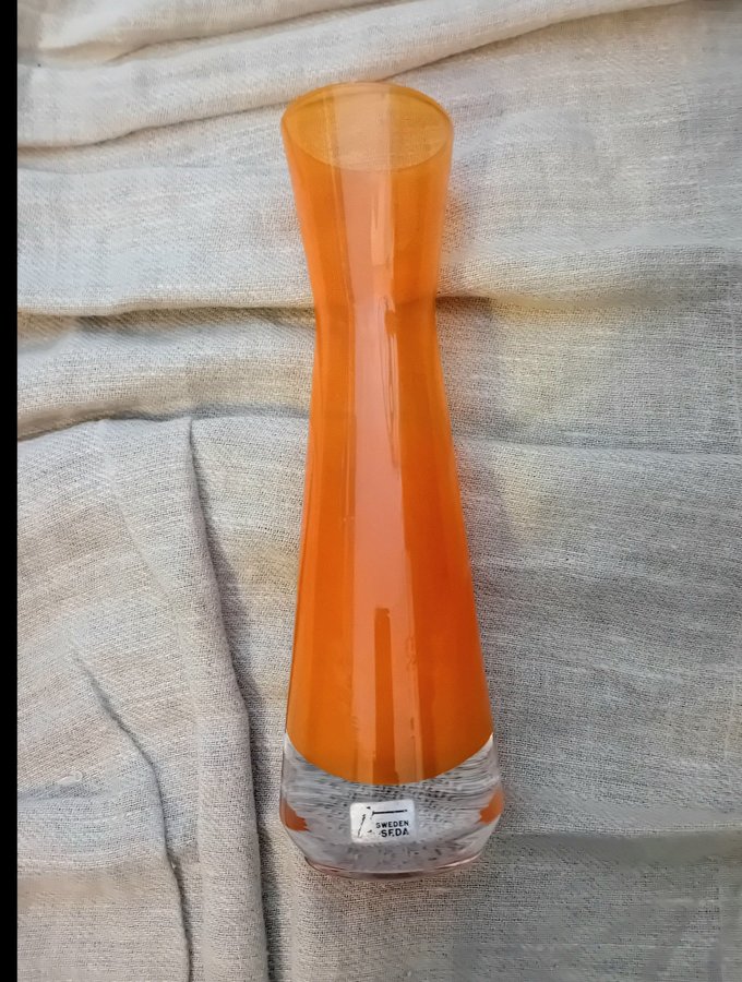 VAS ÅSEDA ORANGE BO BORGSTRÖM VAS GLAS ÅSEDA RETRO VINTAGE FINT SKICK!