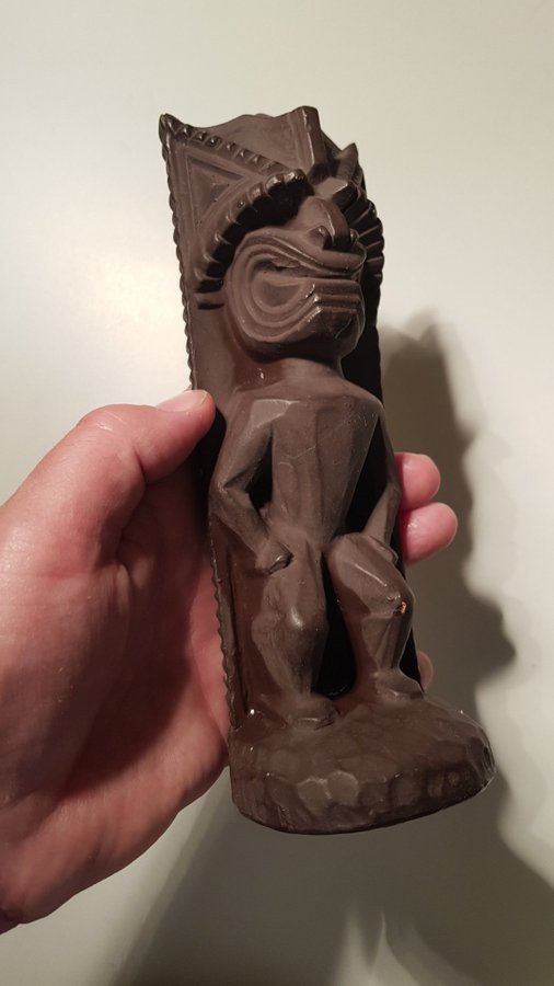 HAWAII TIKI läcker figurin i svart porslin äldre Hawaiiansk Polynesien Naturgud