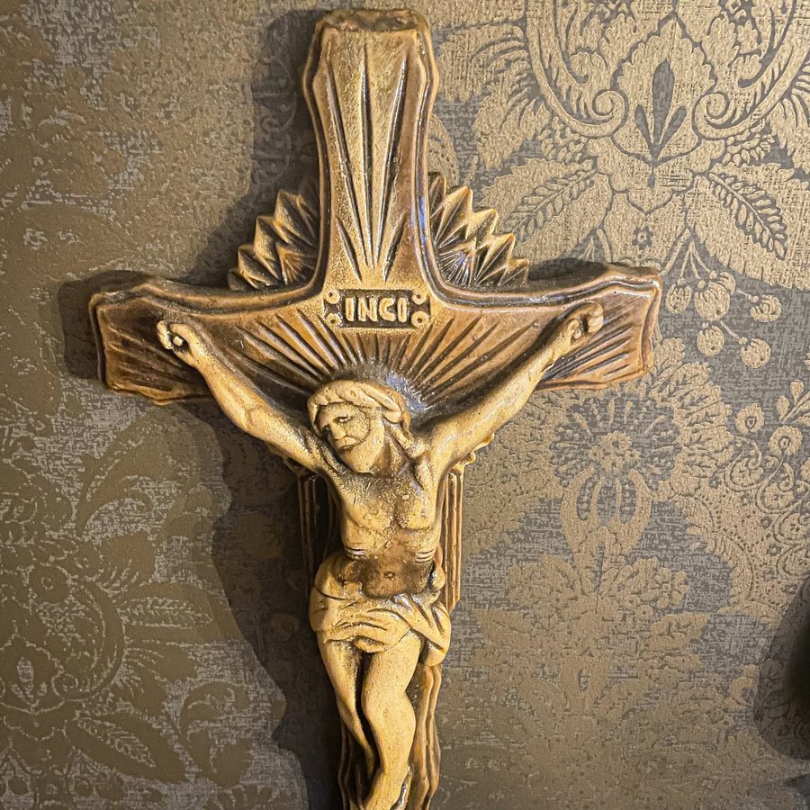 Äldre stort krucifix Stengods 1900-tal Jesus Kors Religon Blackmetal