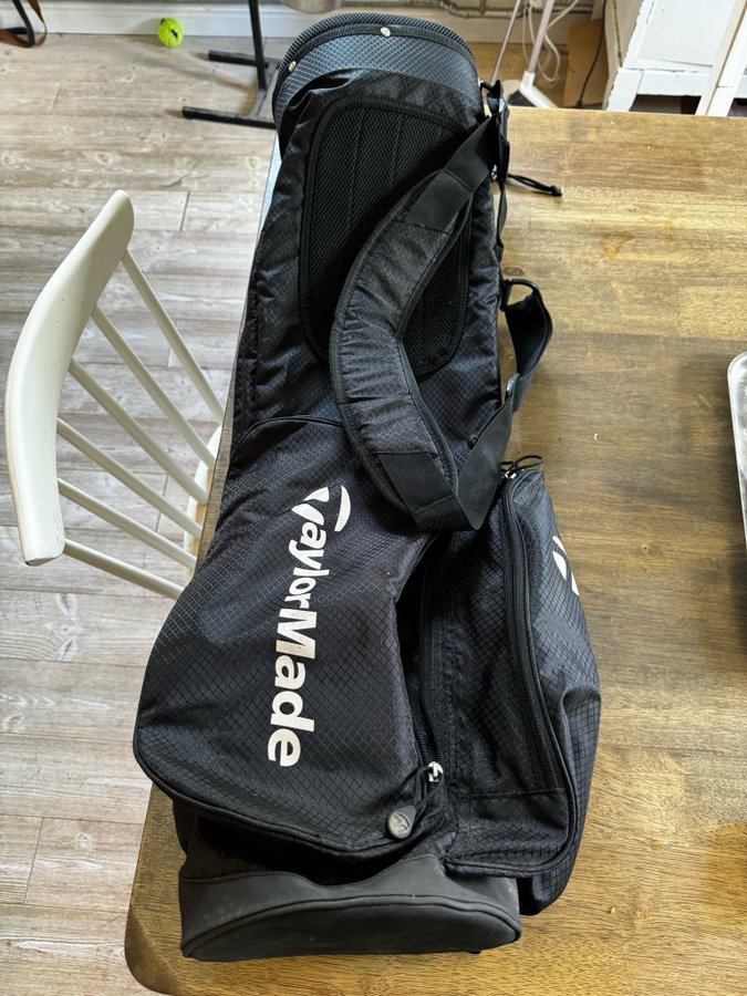 TaylorMade Golfbag ( pennbag ) Helt ny ej använd