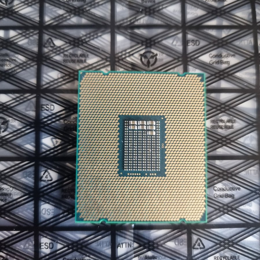 Intel Xeon E5-2695 V4 21GHz 45MB 18C 36T SR2J1 LGA 2011-3 CPU Processor